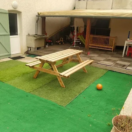 Gasthof Logement Familiale 6 Personnes Issoire